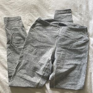 Nobull mid-rise tight White Heather Medium